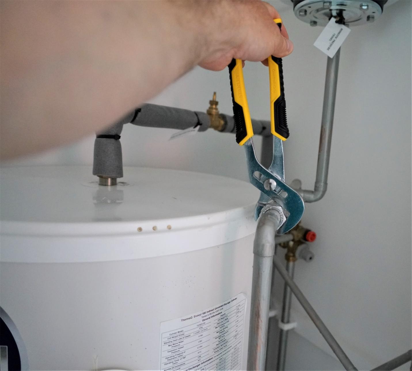 Comment savoir si une canalisation est cassée et fuit 